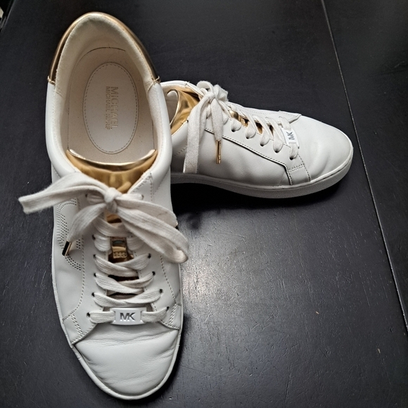 Michael Micael Kors White Sneaker Size 8.5 - Picture 8 of 13